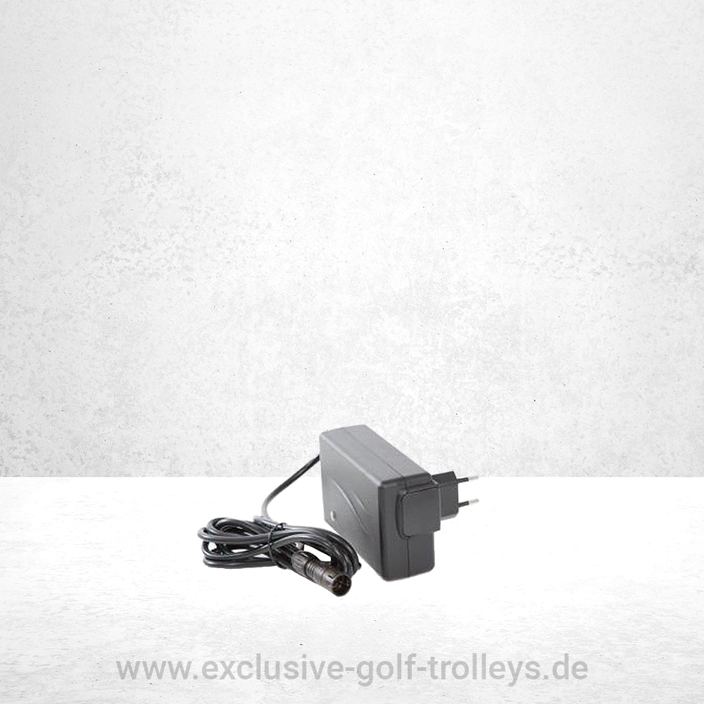 JuCad Carbon Travel 1.0 USA Refurbished Golftrolley 11 JuCad Aufladegerät